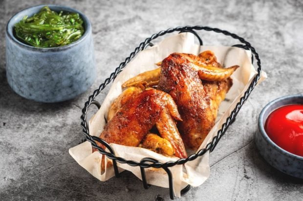 Chicken wings with wasabi and soy sauce in the oven