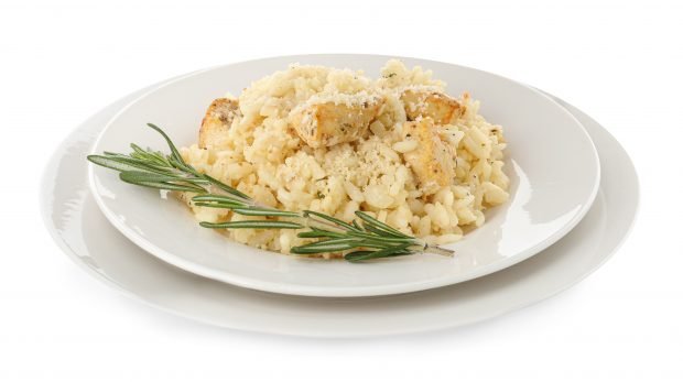 Risotto with chicken is a simple and delicious recipe, how to cook step by step