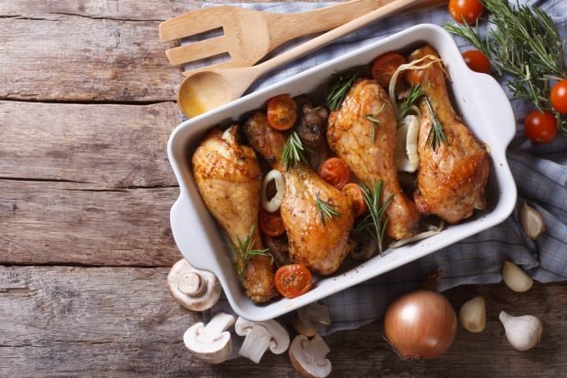 Chicken legs with vegetables and mushrooms in the oven is a simple and delicious recipe, how to cook step by step