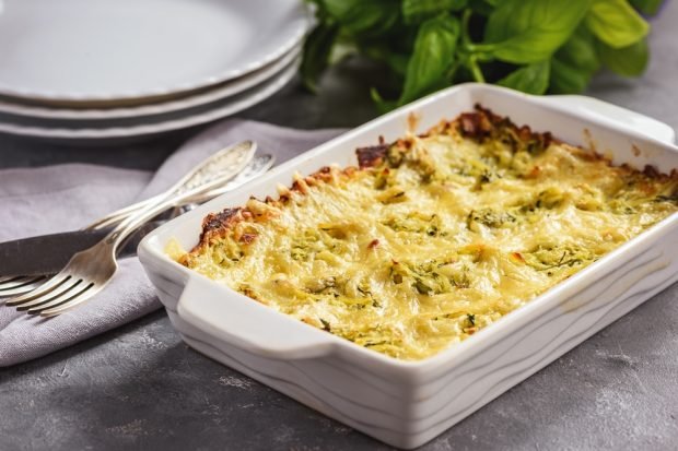 Potato casserole with zucchini and basil