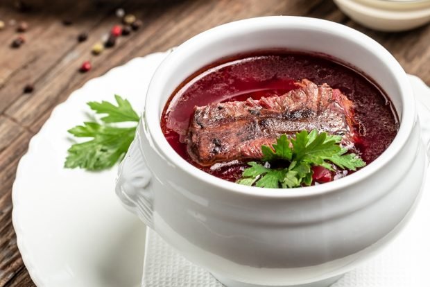 Borscht with ribs