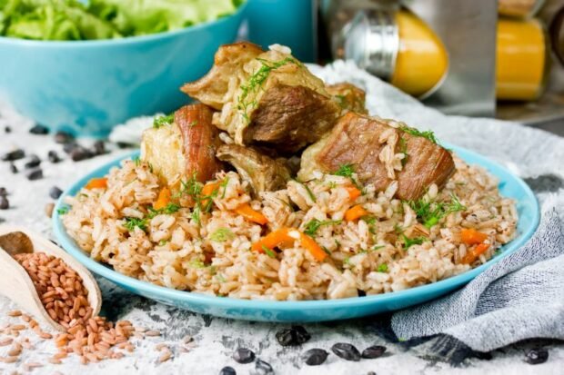 Lamb and brown rice pilaf is a simple and delicious recipe, how to cook step by step