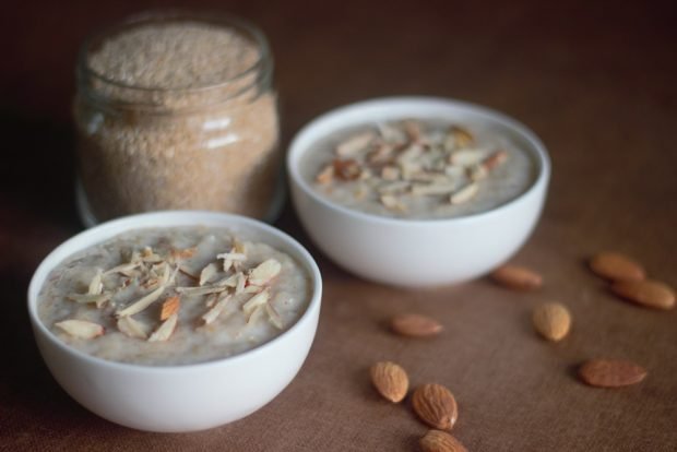 Wheat porridge with milk is a simple and delicious recipe, how to cook step by step