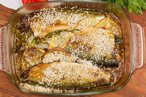 Baked mackerel in sesame is a simple and delicious recipe, how to cook step by step