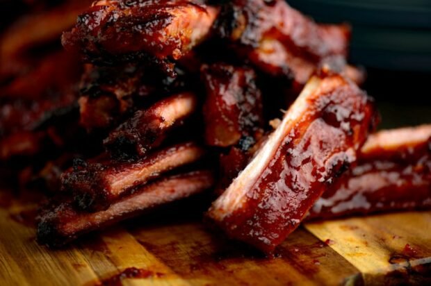 Caramel pork ribs in the oven 