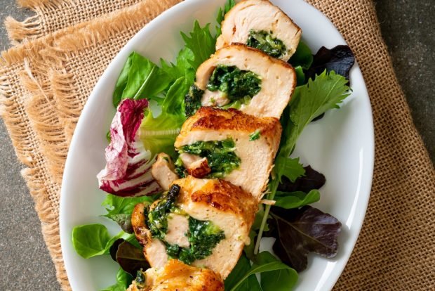 Chicken roll with herbs and cheese