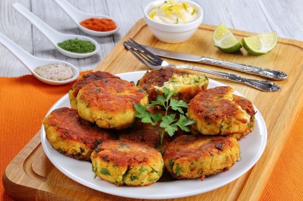 Fish cutlets in a slow cooker