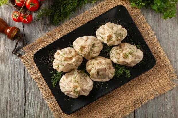 Homemade khinkali with minced pork is a simple and delicious recipe, how to cook step by step