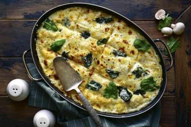 Potato casserole with champignons and spinach – a simple and delicious recipe, how to cook step by step