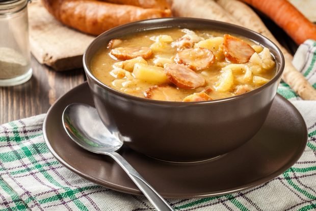 Pea soup with sausages and potatoes – a simple and delicious recipe, how to cook step by step