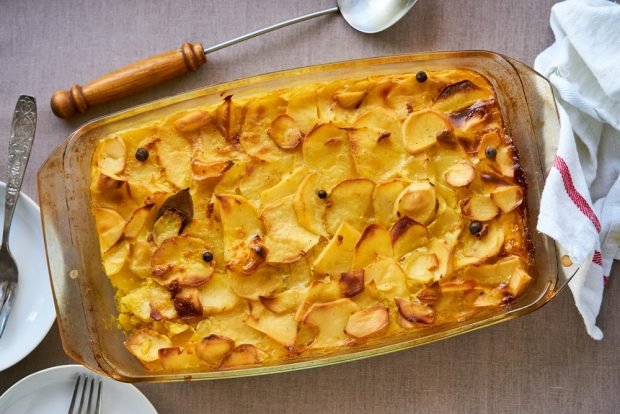 Potato casserole with egg filling is a simple and delicious recipe, how to cook step by step