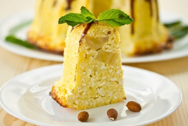 Cottage cheese casserole with banana and sour cream 