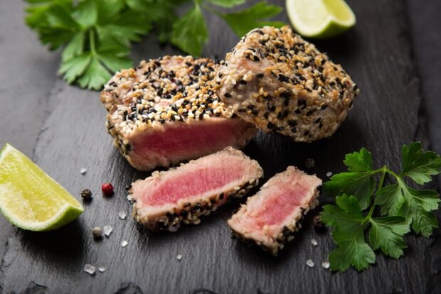 Sesame tuna steak 