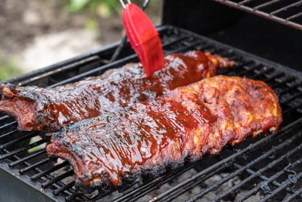 Pickled pork ribs on coals