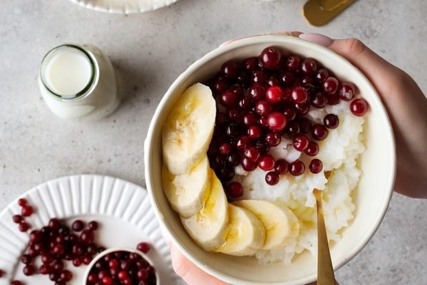 Rice porridge in a slow cooker 