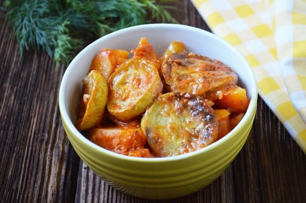 Stew of zucchini and potatoes in a slow cooker