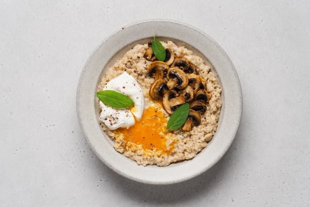 Wheat porridge with roasting