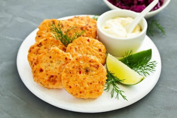 Salmon cutlets are a simple and delicious recipe, how to cook step by step