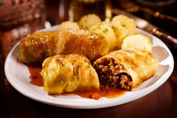 Cabbage rolls with buckwheat and ground beef in a slow cooker