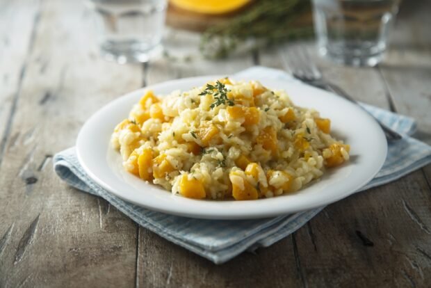 Pumpkin risotto is a simple and delicious recipe, how to cook step by step