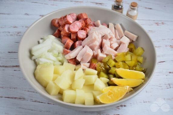 Solyanka with cucumber pickle: photo of recipe preparation, step 1