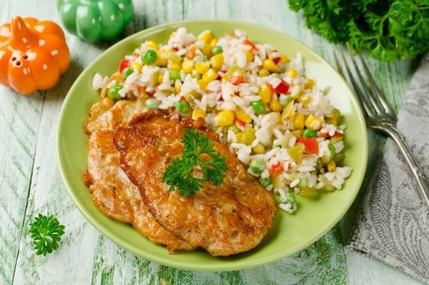 Turkey chops baked in cheese batter