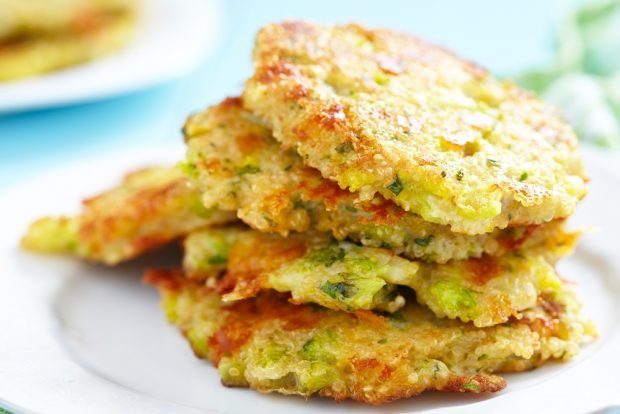 Vegetable pancakes with zucchini