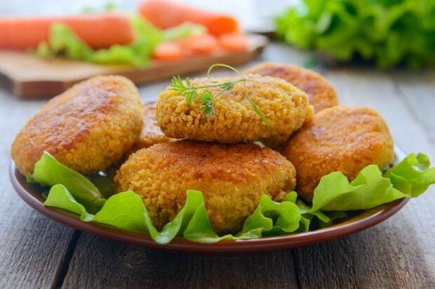 Carrot cutlets in breadcrumbs