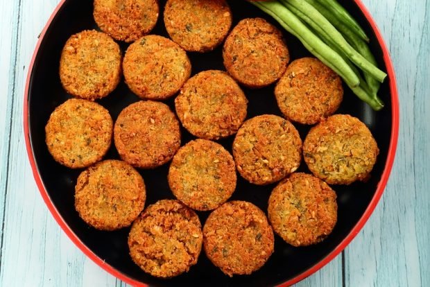 Chicken cutlets with lentils – a simple and delicious recipe, how to cook step by step