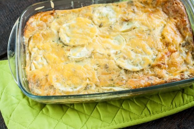 Zucchini casserole with yogurt 