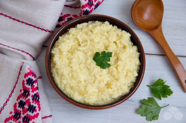 Millet porridge on water