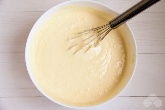 Pancakes with sour milk: photo of recipe preparation, step 2