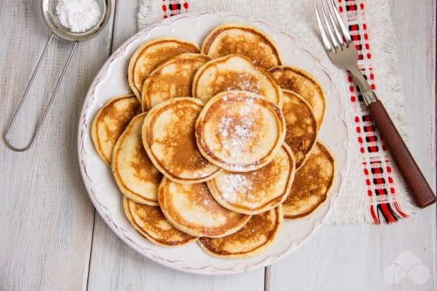 Pancakes with sour milk – a simple and delicious recipe with photos (step by step)
