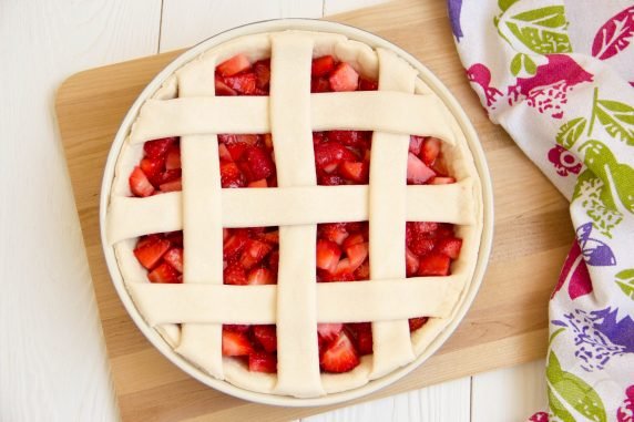 Strawberry pie from ready: photo of recipe preparation, step 7