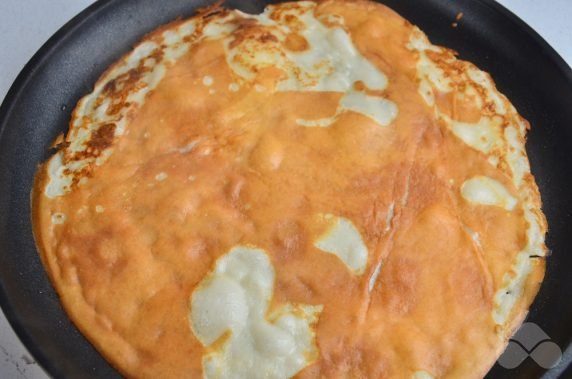 Tender rice flour pancakes: photo of recipe preparation, step 4