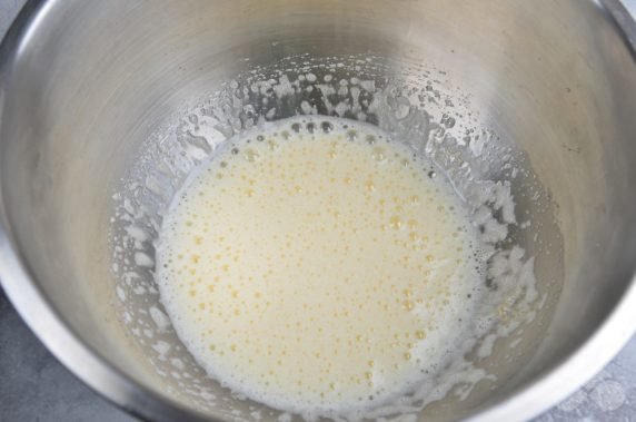 Tender rice flour pancakes: photo of recipe preparation, step 1