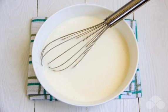 Khachapuri with cottage cheese and herbs in a frying pan: photo of recipe preparation, step 1