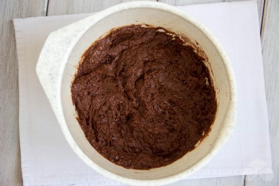 Chocolate cake with milk: photo of recipe preparation, step 2