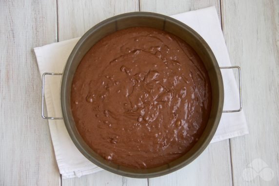 Chocolate cake with milk: photo of recipe preparation, step 4