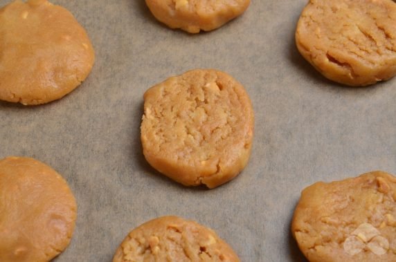 Cookies with peanut paste: photo of recipe preparation, step 5