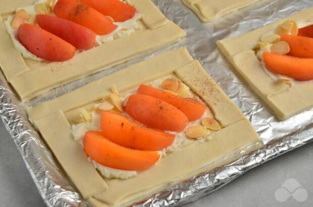 Puffs with apricots and mascarpone: photo of recipe preparation, step 5