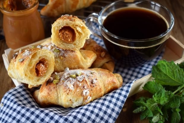 Croissants with condensed milk – a simple and delicious recipe, how to cook step by step