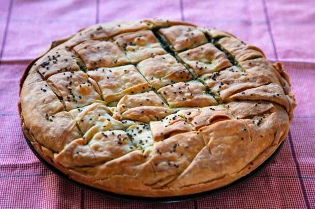 Greek pie with spinach and feta