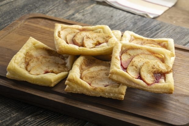 Apple and cinnamon puffs – a simple and delicious recipe, how to cook step by step