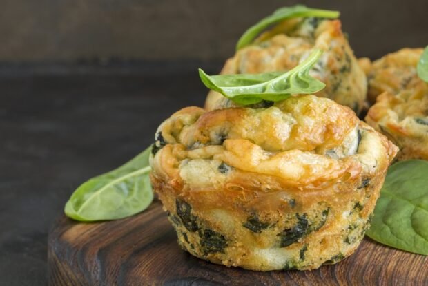 Cheese muffins with spinach