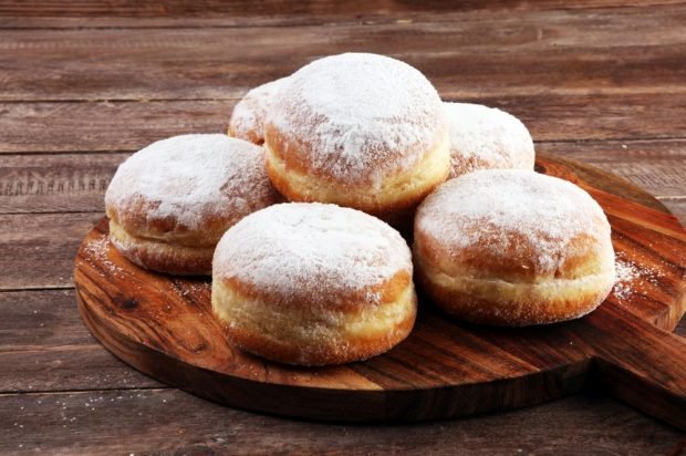 German doughnuts with stuffing