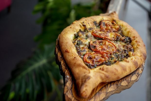 Khachapuri with minced meat and tomatoes is a simple and delicious recipe, how to cook step by step