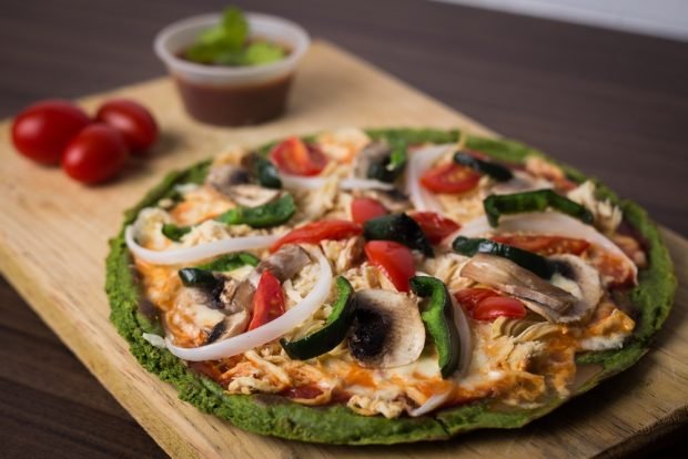 Green pizza in a frying pan is a simple and delicious recipe, how to cook step by step