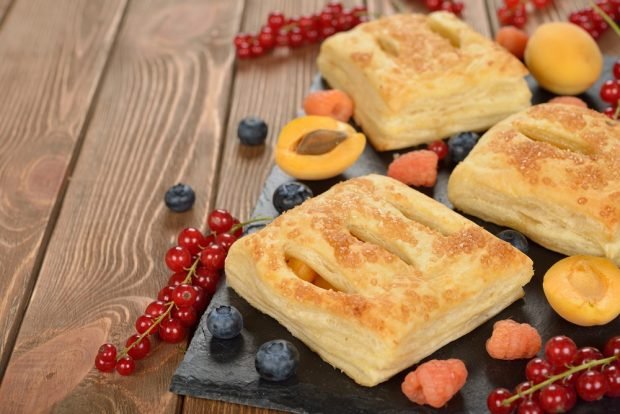 Apricot puffs – a simple and delicious recipe, how to cook step by step