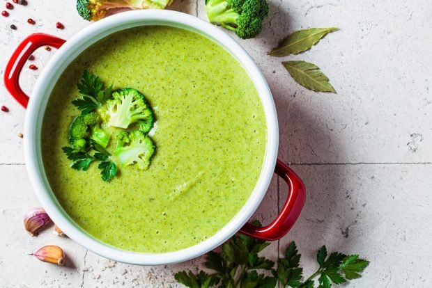 Broccoli and greens soup – a simple and delicious recipe, how to cook step by step